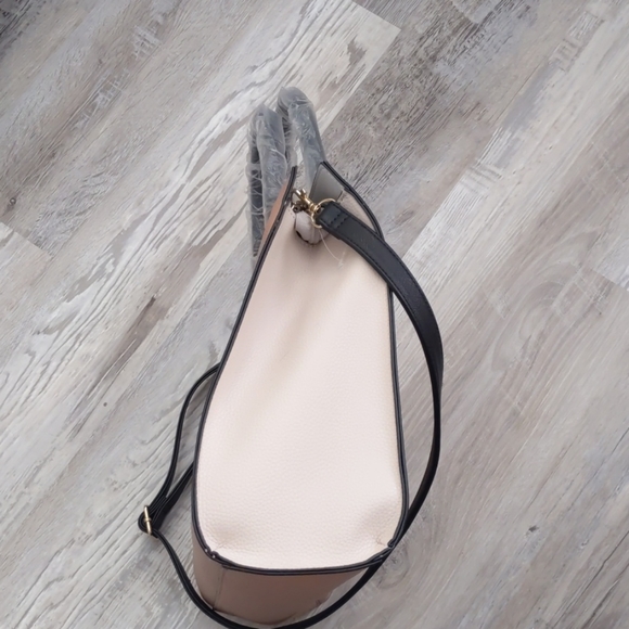 Call it Spring Bag - Picture 2 of 6